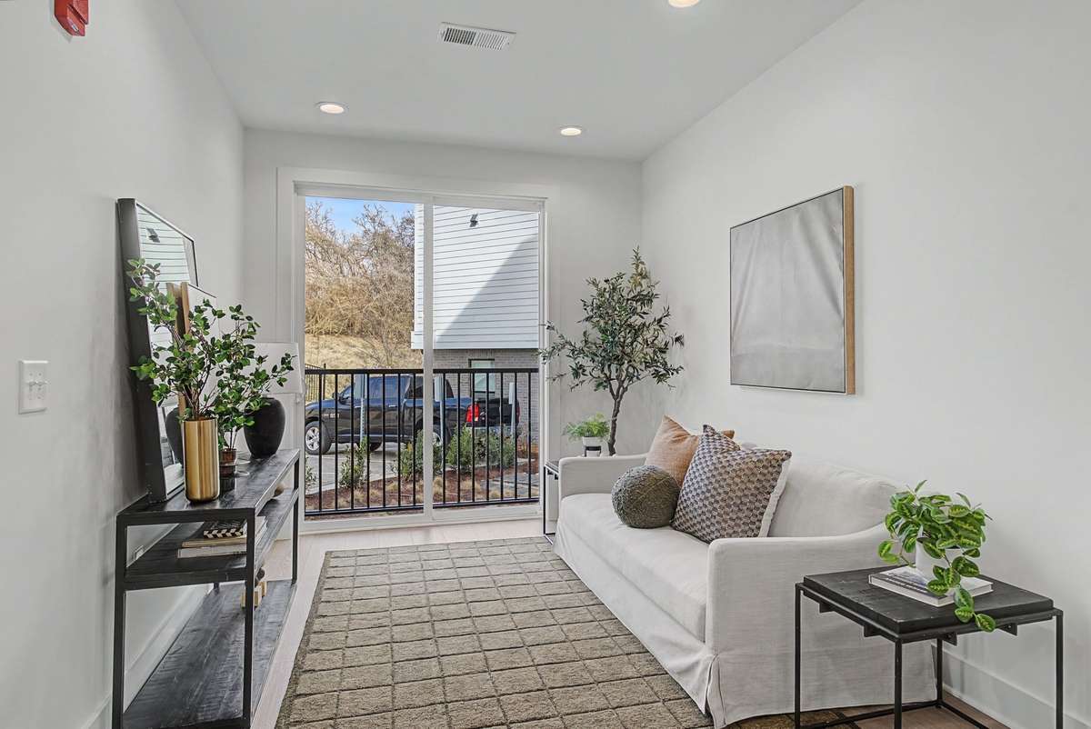 Pictures from furnished model #103