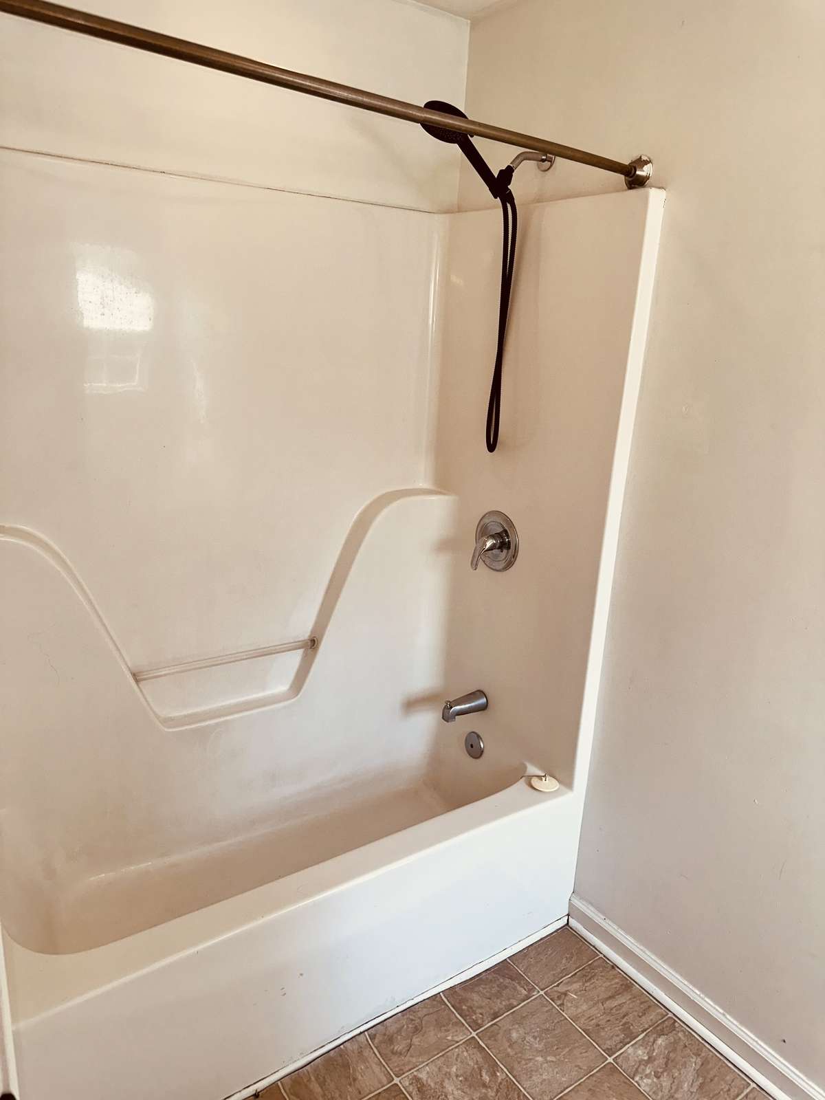 Primary bath shower/tub combo