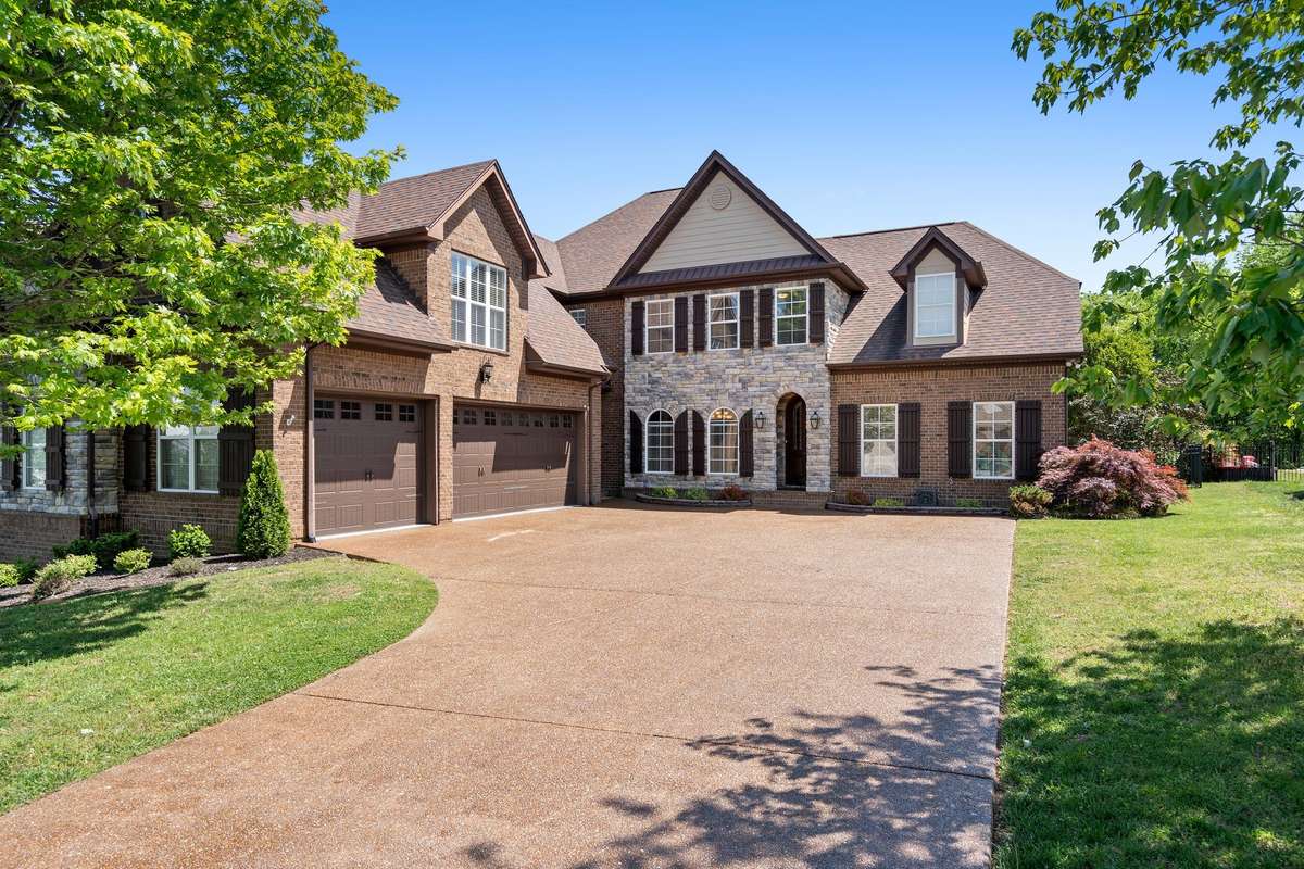Welcome to 2003 Fishers Loop!