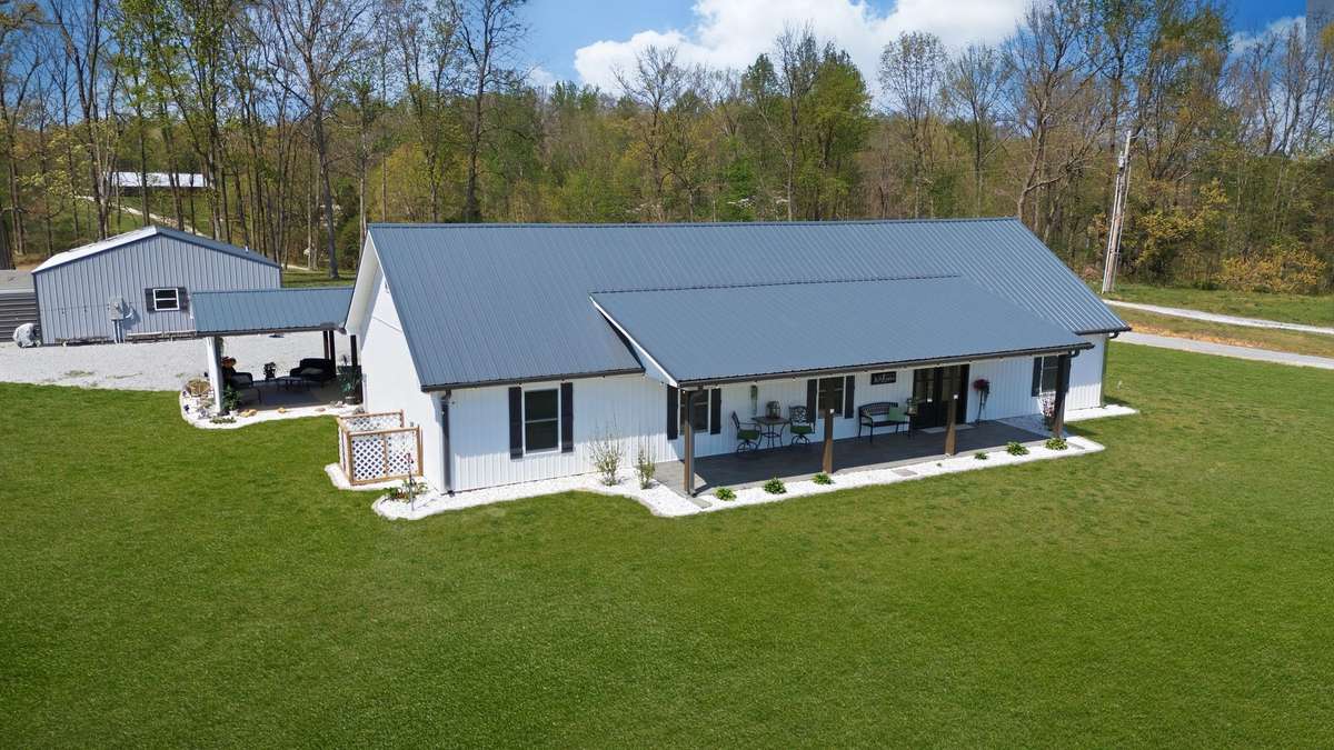 ****Pride of Ownership is Off the Charts Here****
NOTE: Green Grass Edits on Exterior Photos