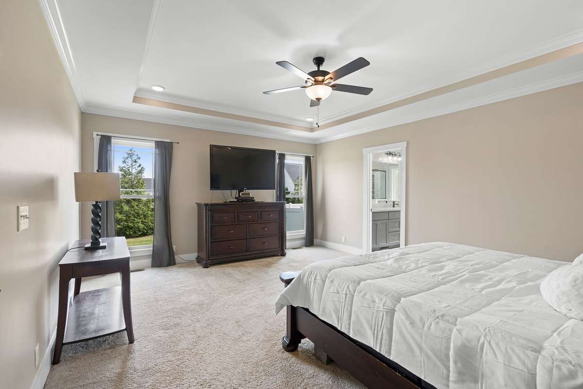 Spacious Owners Suite