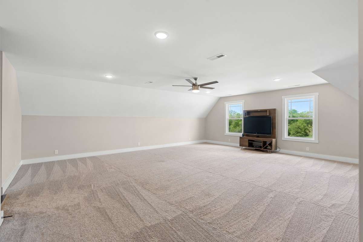 Bonus room 2 with large closet