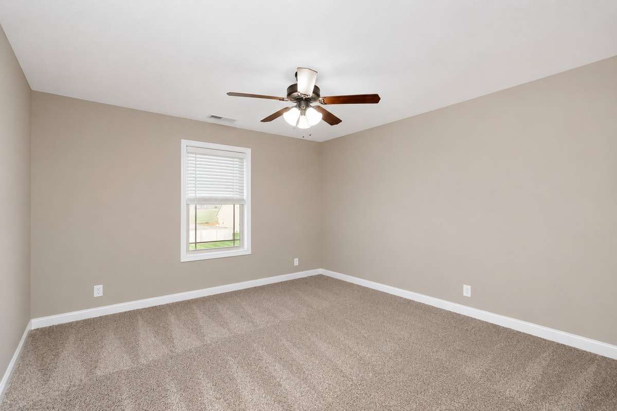 Upstairs Bedroom 4