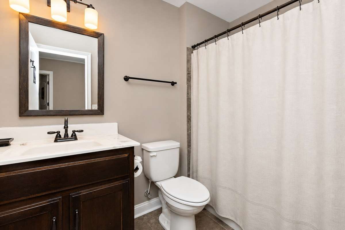 Upstairs full bath