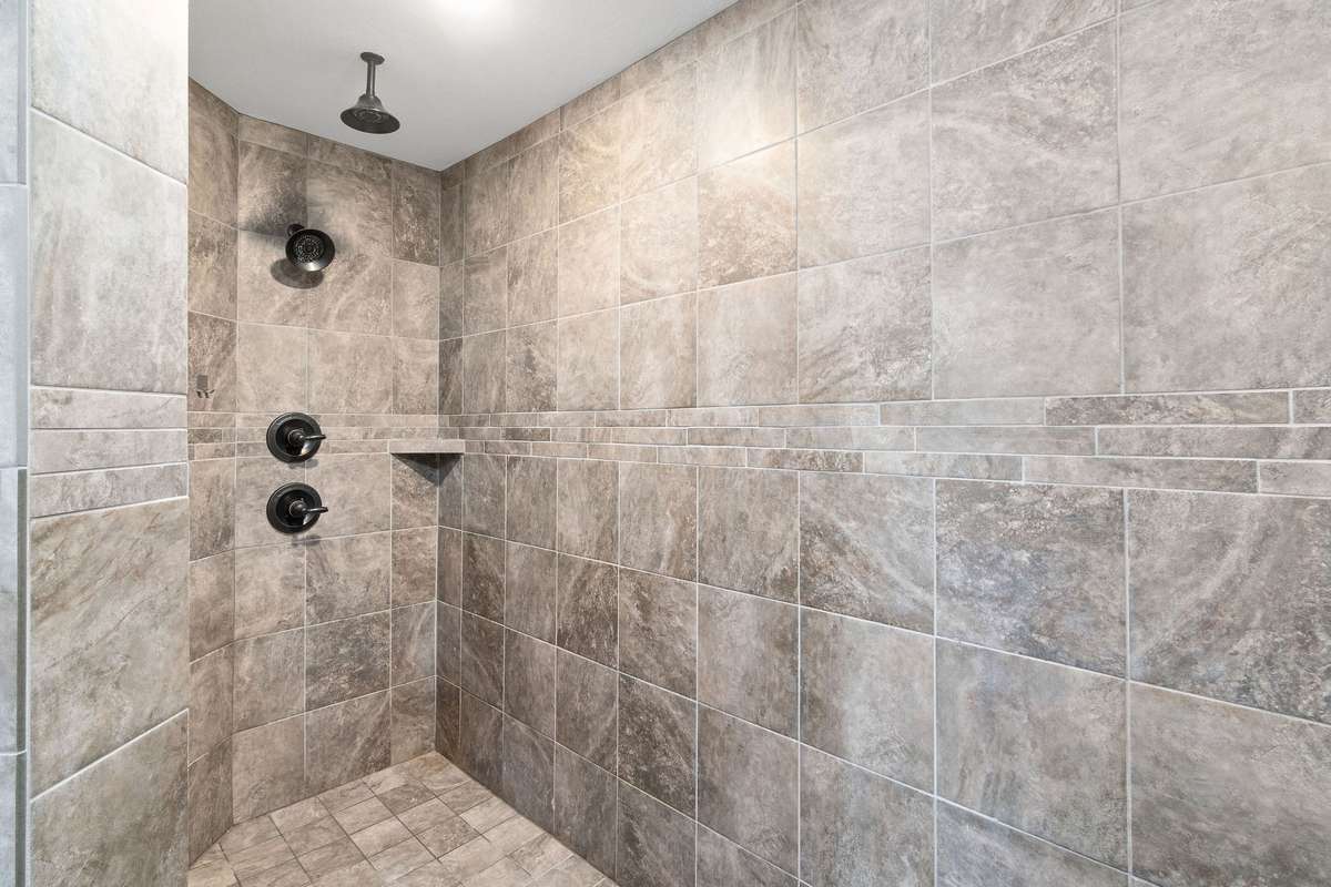 Primary Suite Walk in Shower