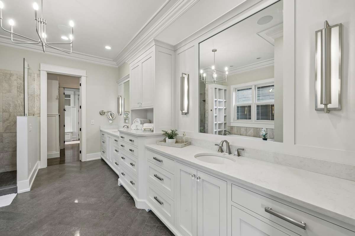 Large Primary Bath
