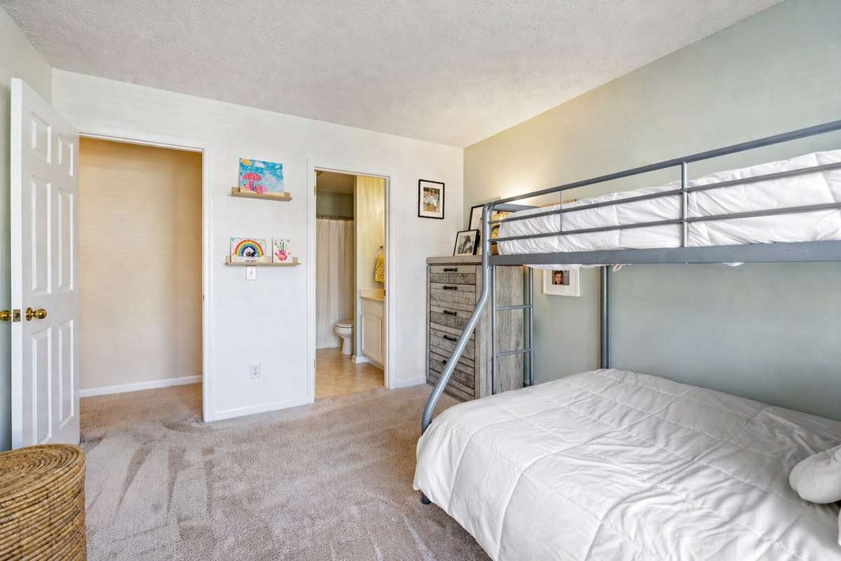 Bedroom 2 / 12x11
