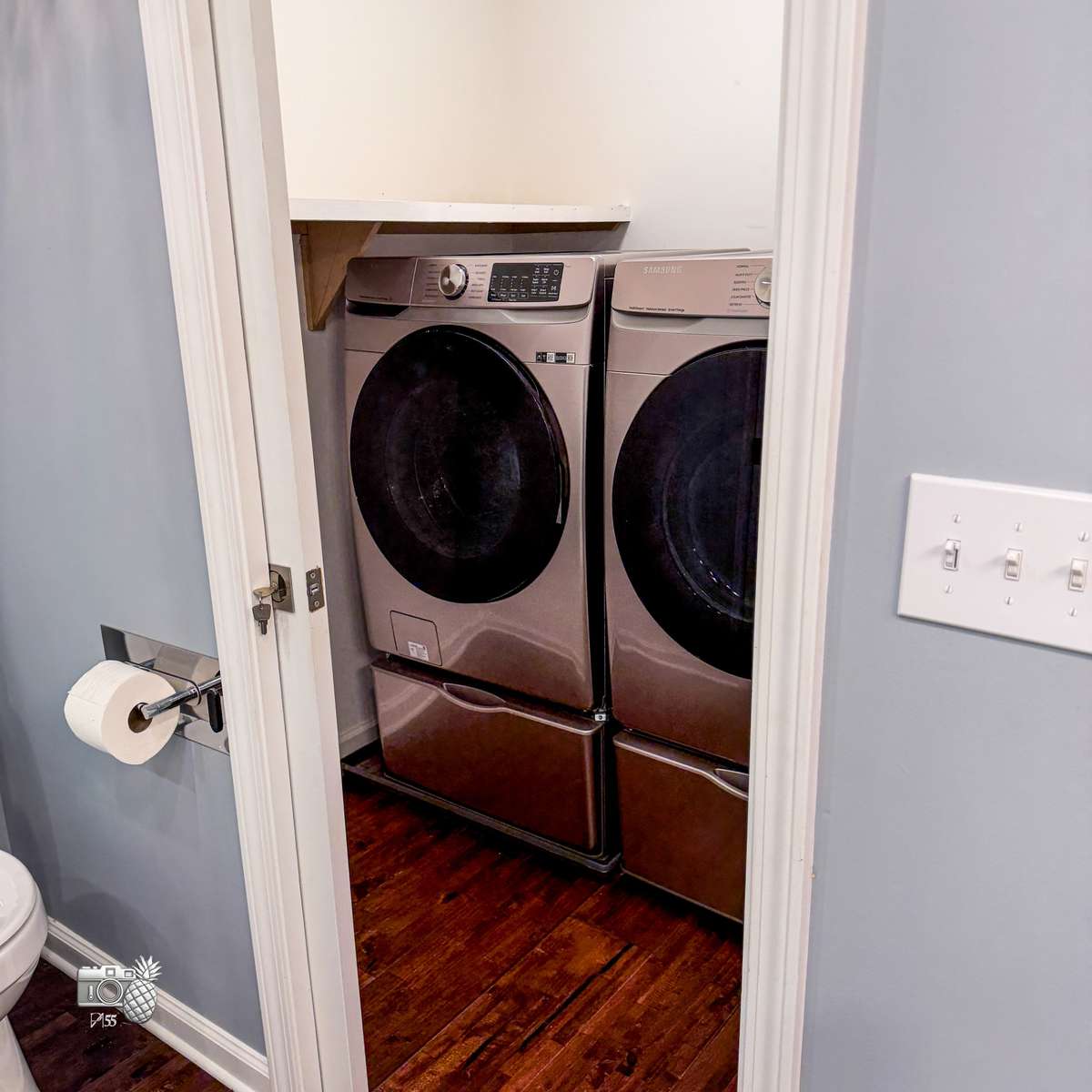 Laundry room - Washer and Dryer stay!