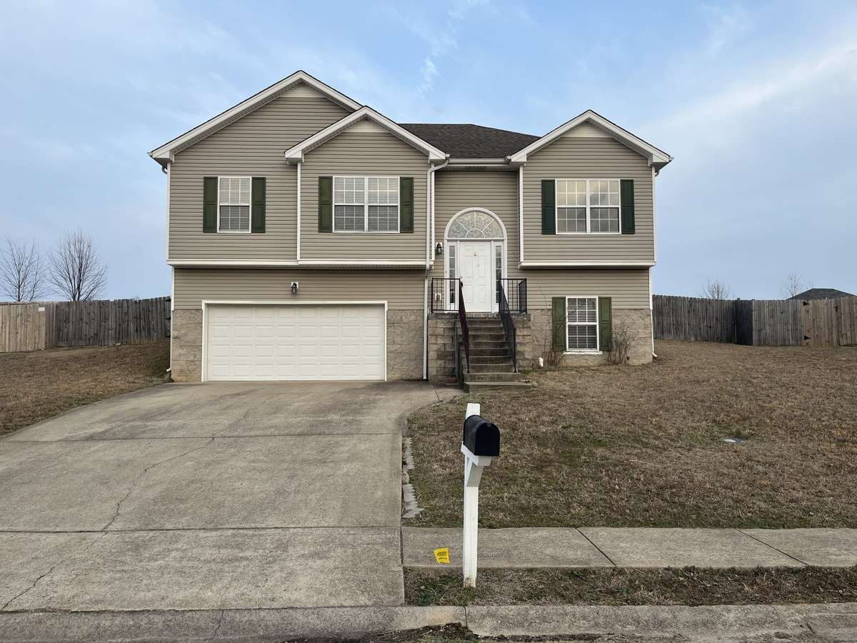 Welcome home to 1448 Mutual Dr.