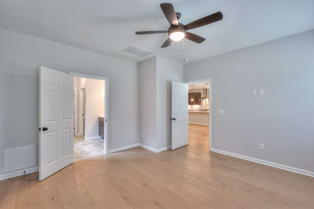 This photo is a sample of the Cleveland floorplan.  Options and exterior will vary depending on customer selections and preferences.