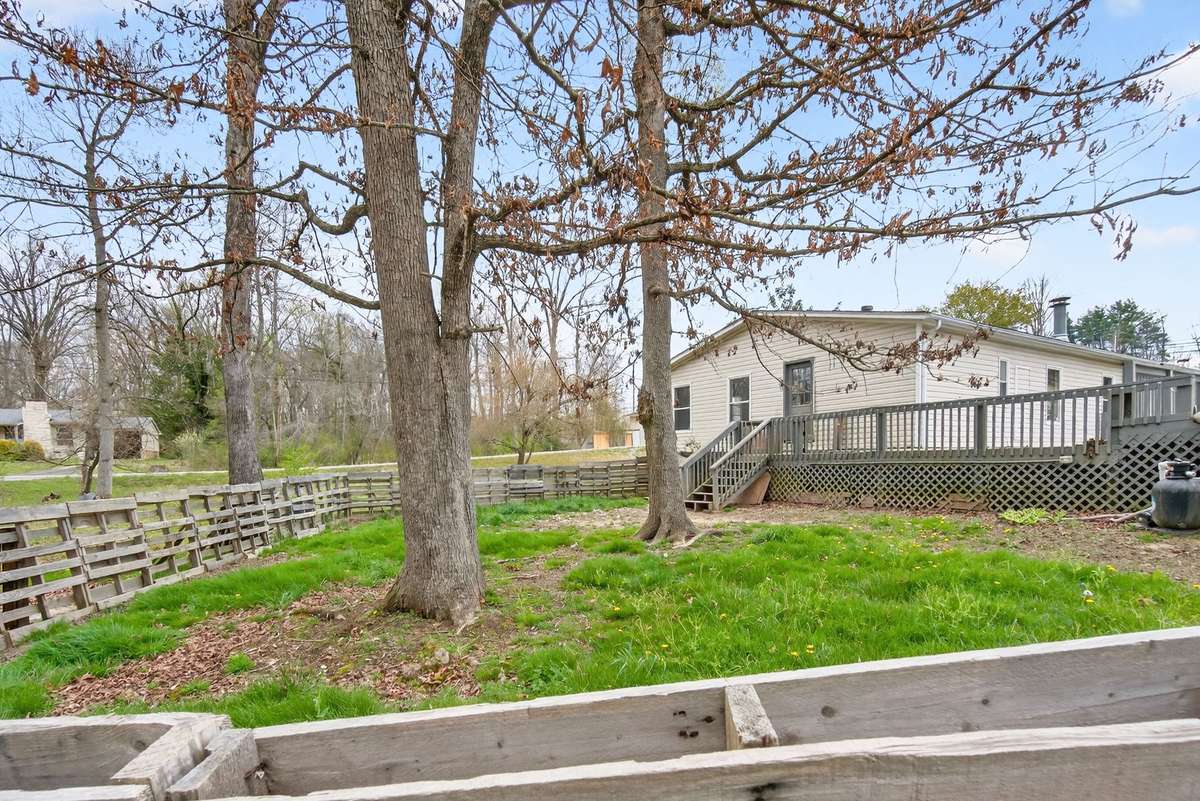 Fully fenced, portion of yard