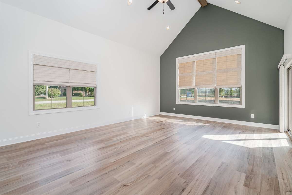 Large Great Room - check out the window treatments!