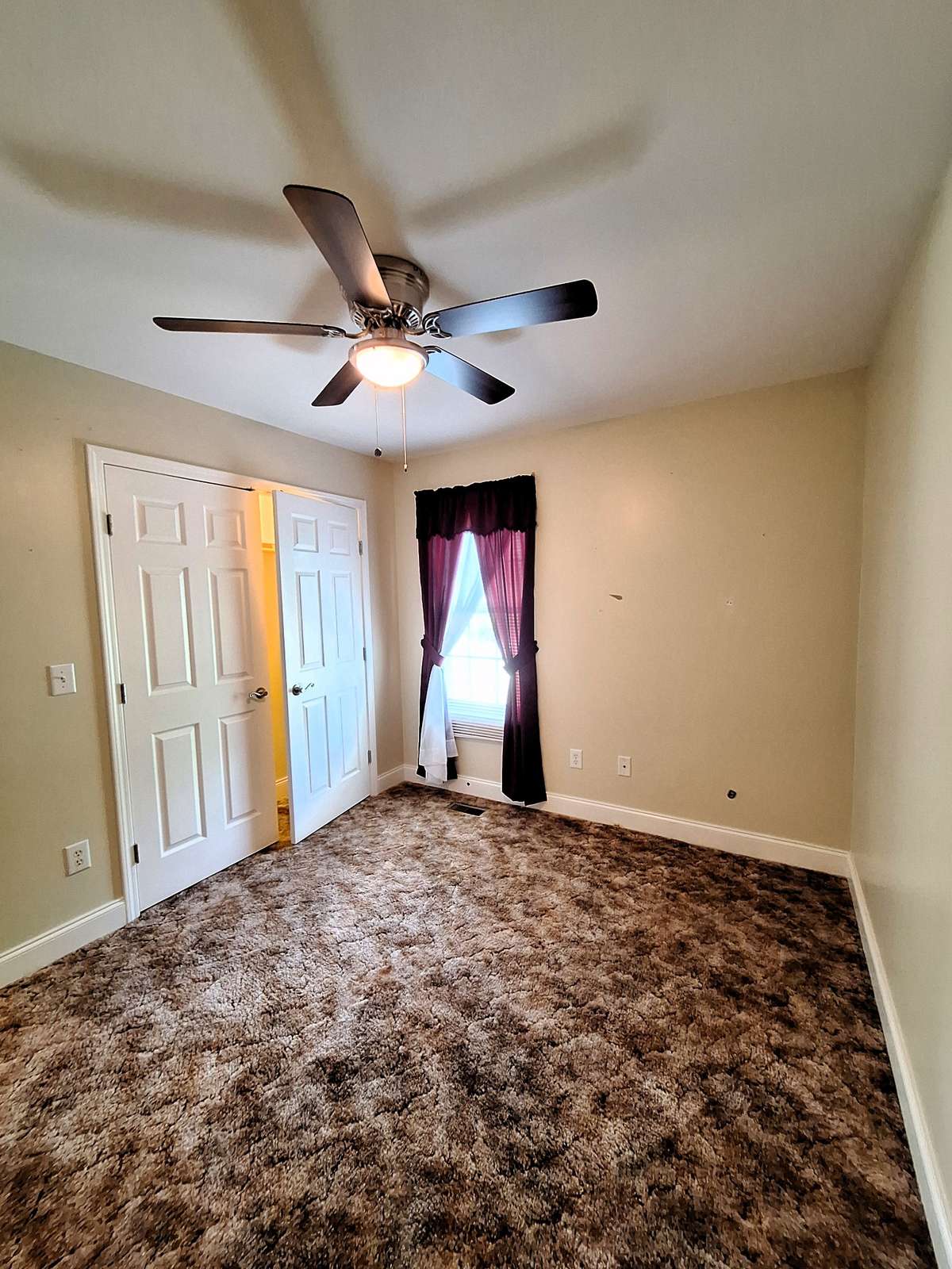 Extra room/3rd bedroom