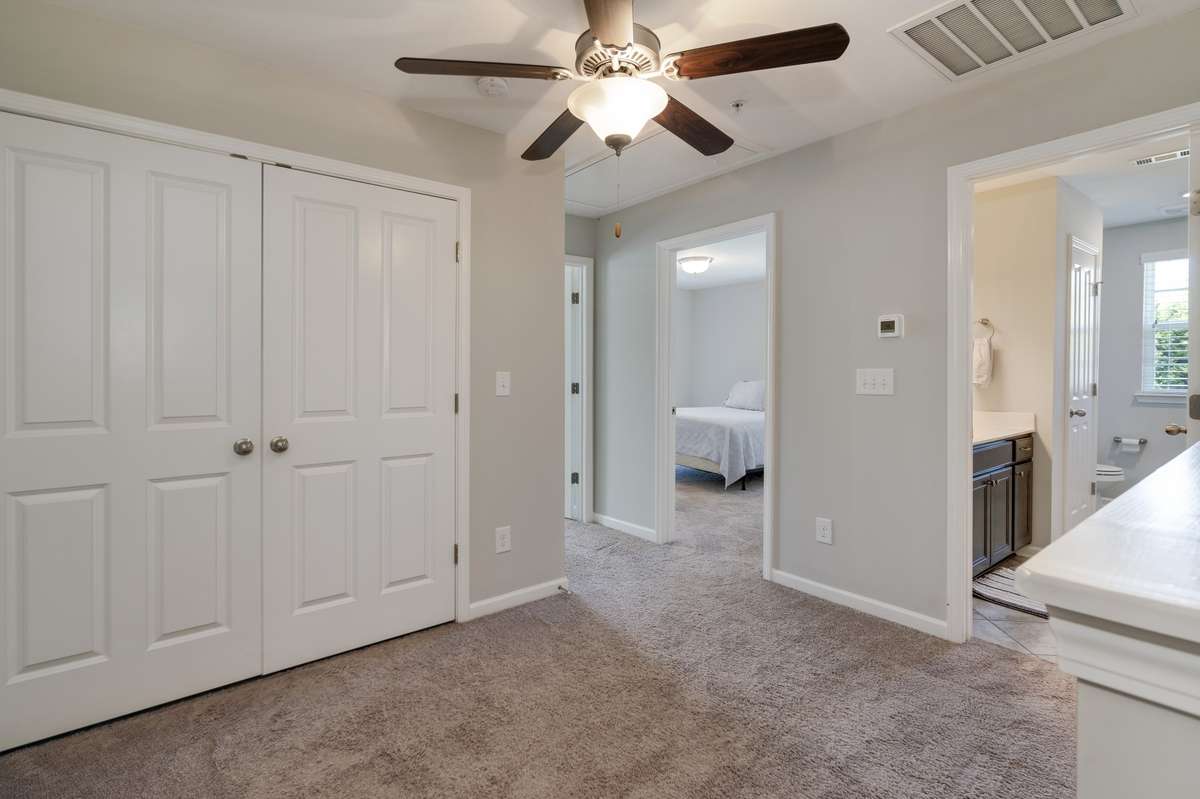 Upstairs loft area leads to the laundry room, 2 beds, and 1full bath