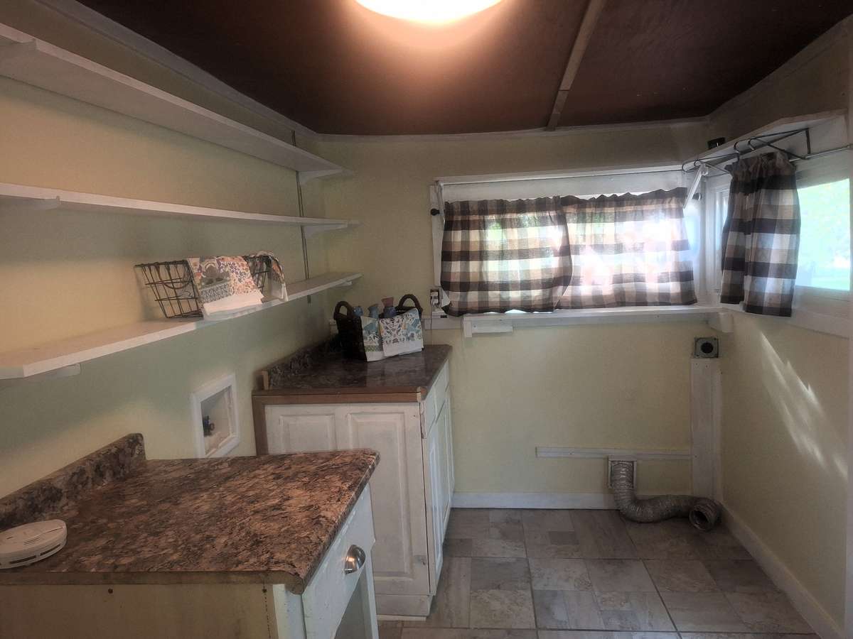Cute Laundry room!!