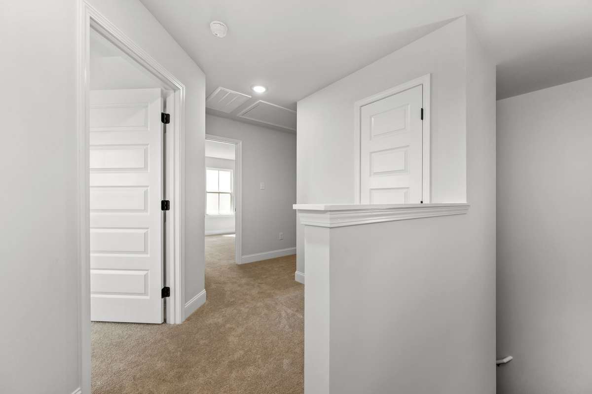 Photos shown are of a completed home of the same floorplan and are for reference purposes only. Options and colors may vary.