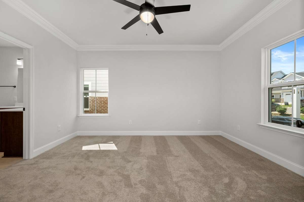 Photos shown are of a completed home of the same floorplan and are for reference purposes only. Options and colors may vary.