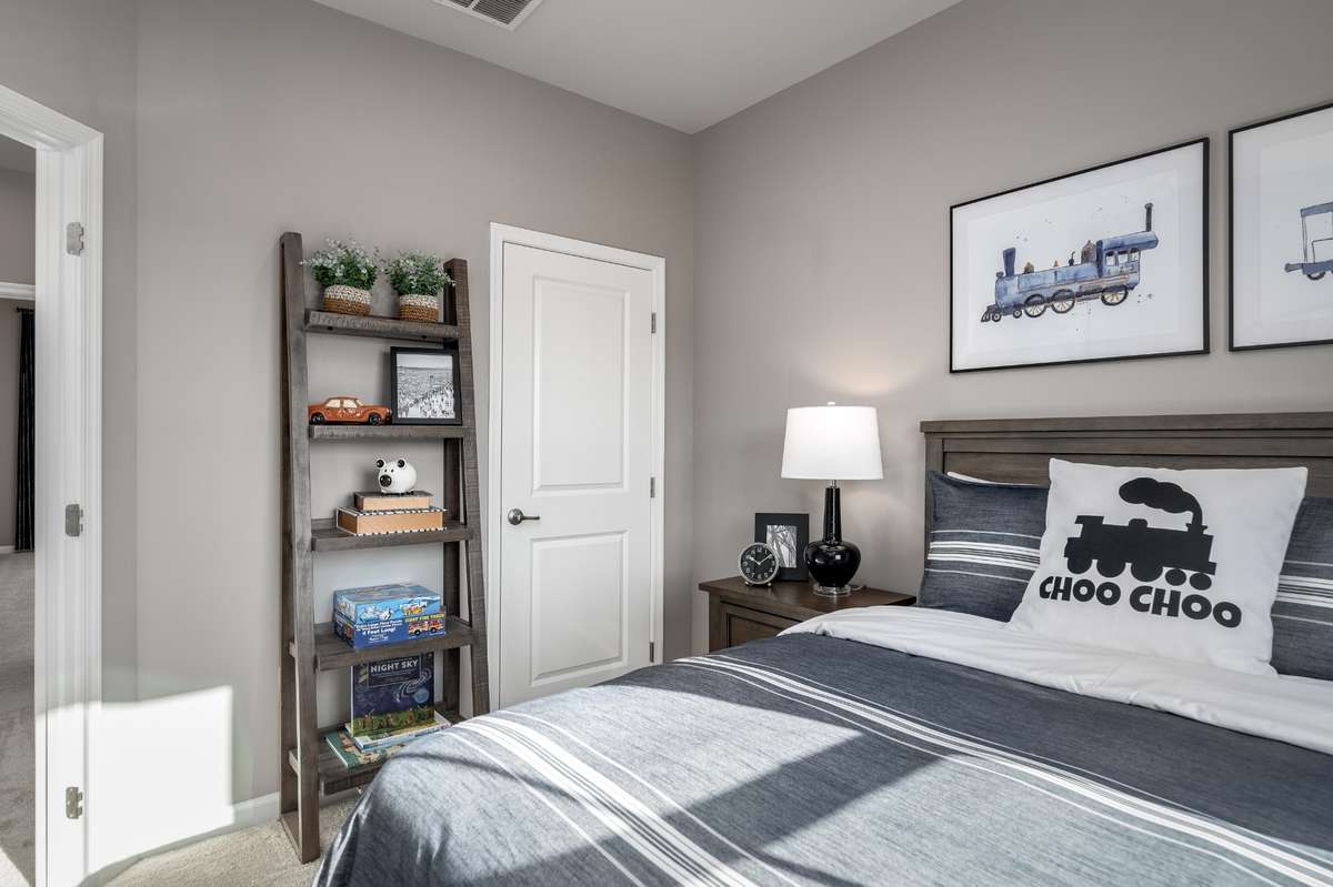 Upper level - bedroom 3