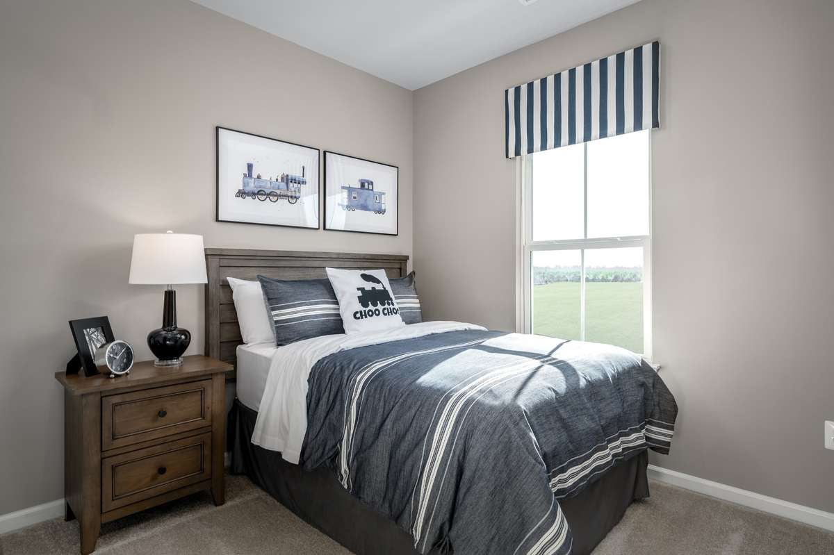 Upper level - bedroom 3
