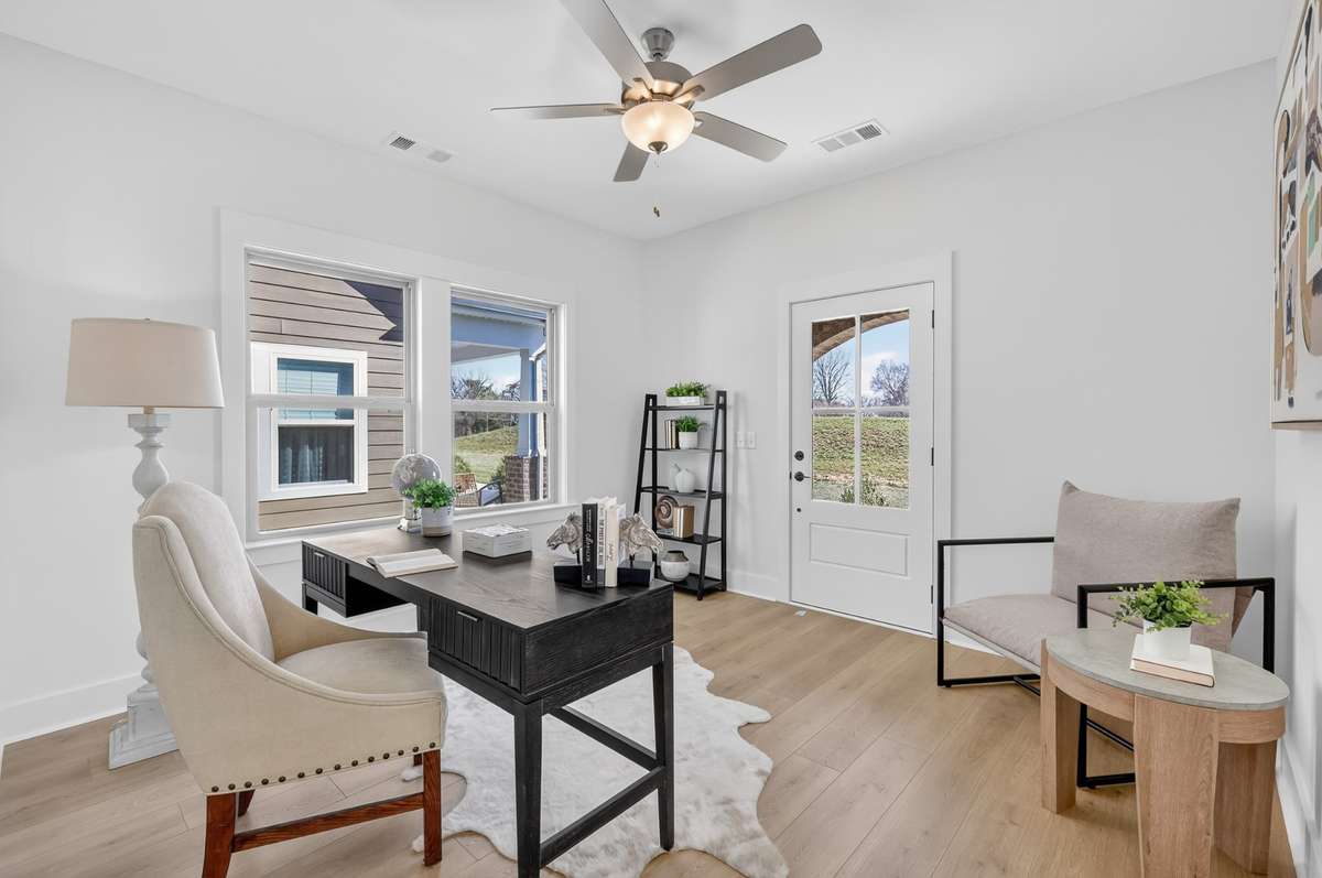 **Photos not of the actual home but of another Everleigh floor plan in The Knoll at Fairvue.**