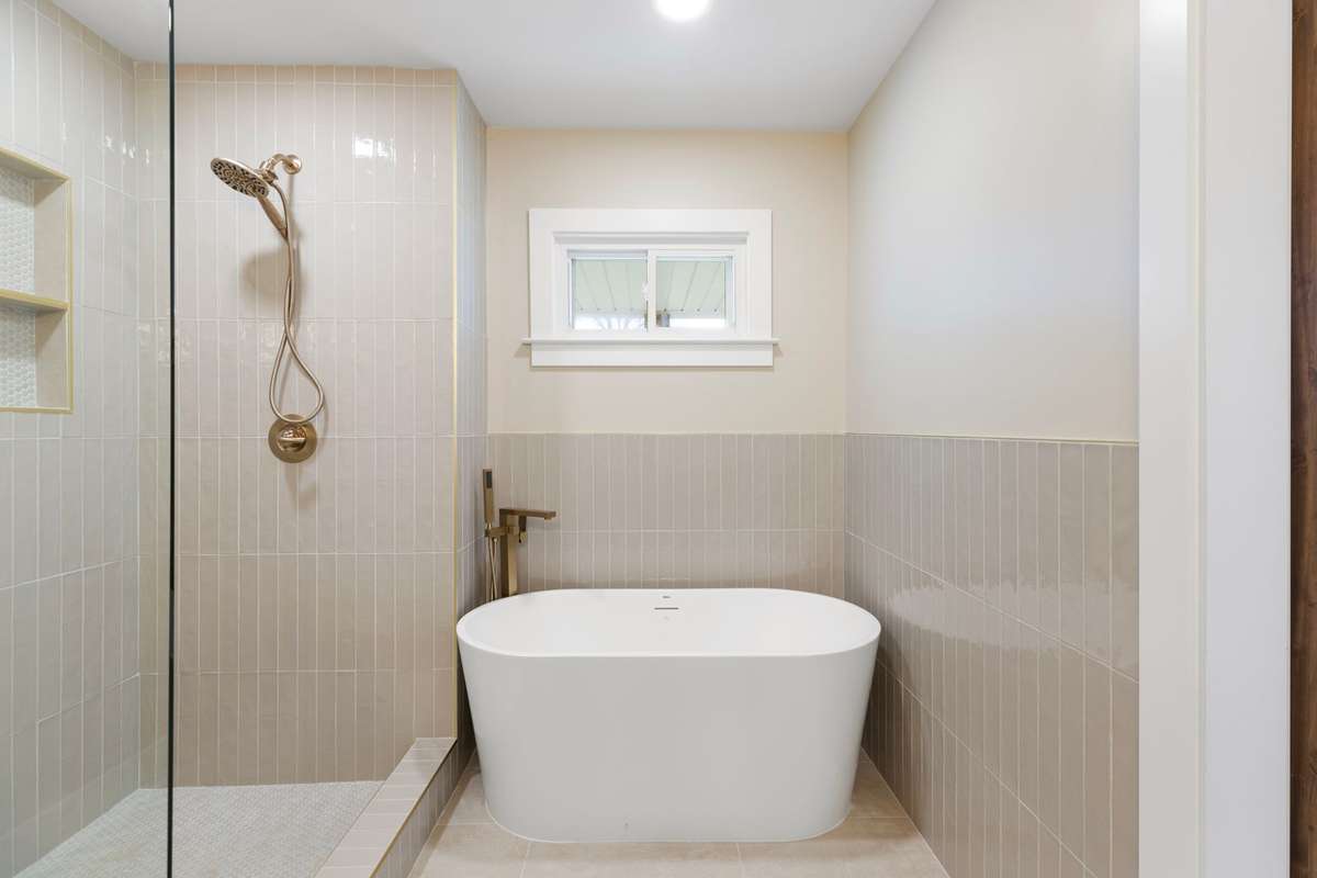 Large soaking tub