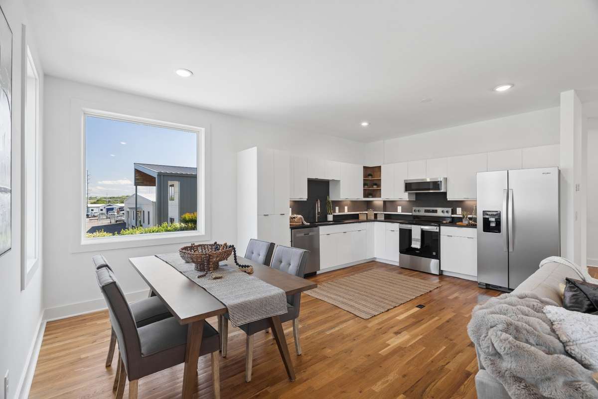 The dining area accommodates rectangular and round, you choose!