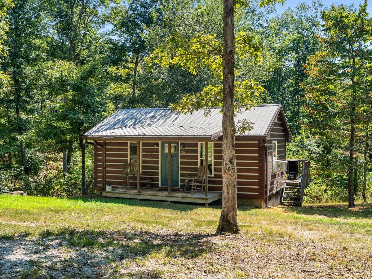 Air B&B this cabin!