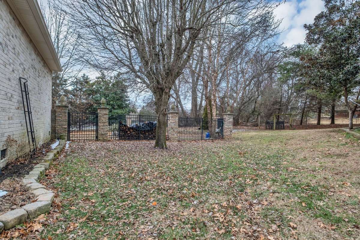 Fully fenced back yard