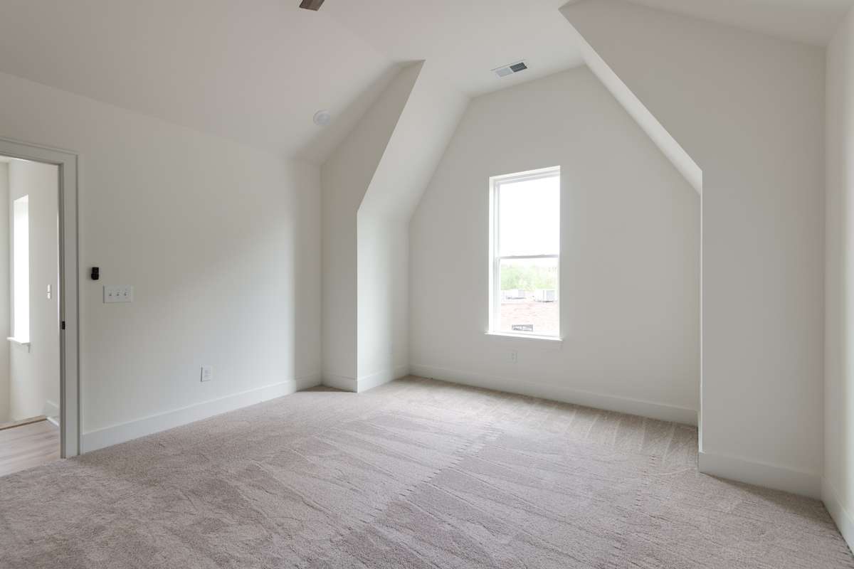 Guest bedroom #1