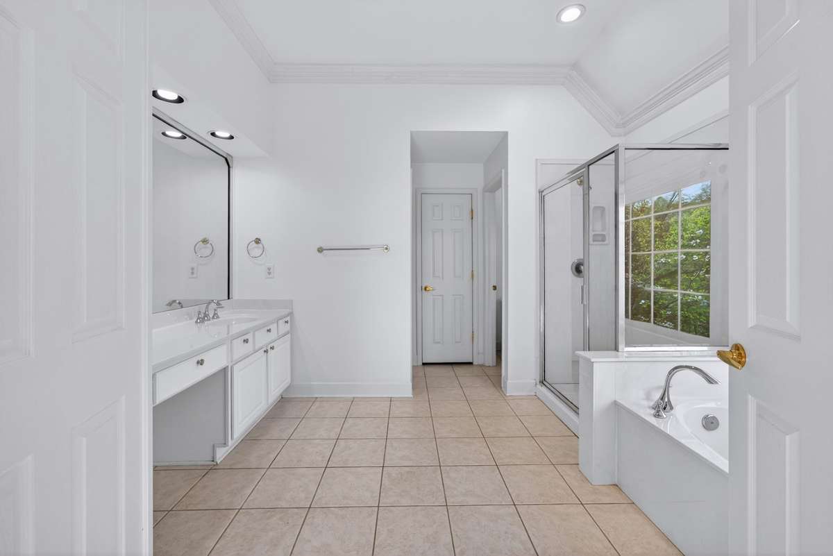 Primary bath.