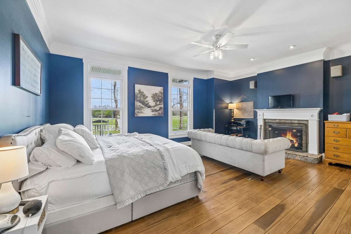 Main House - Primary Bedroom / Suite