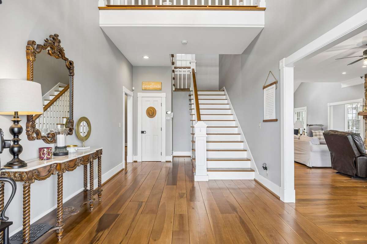 Main House - Foyer