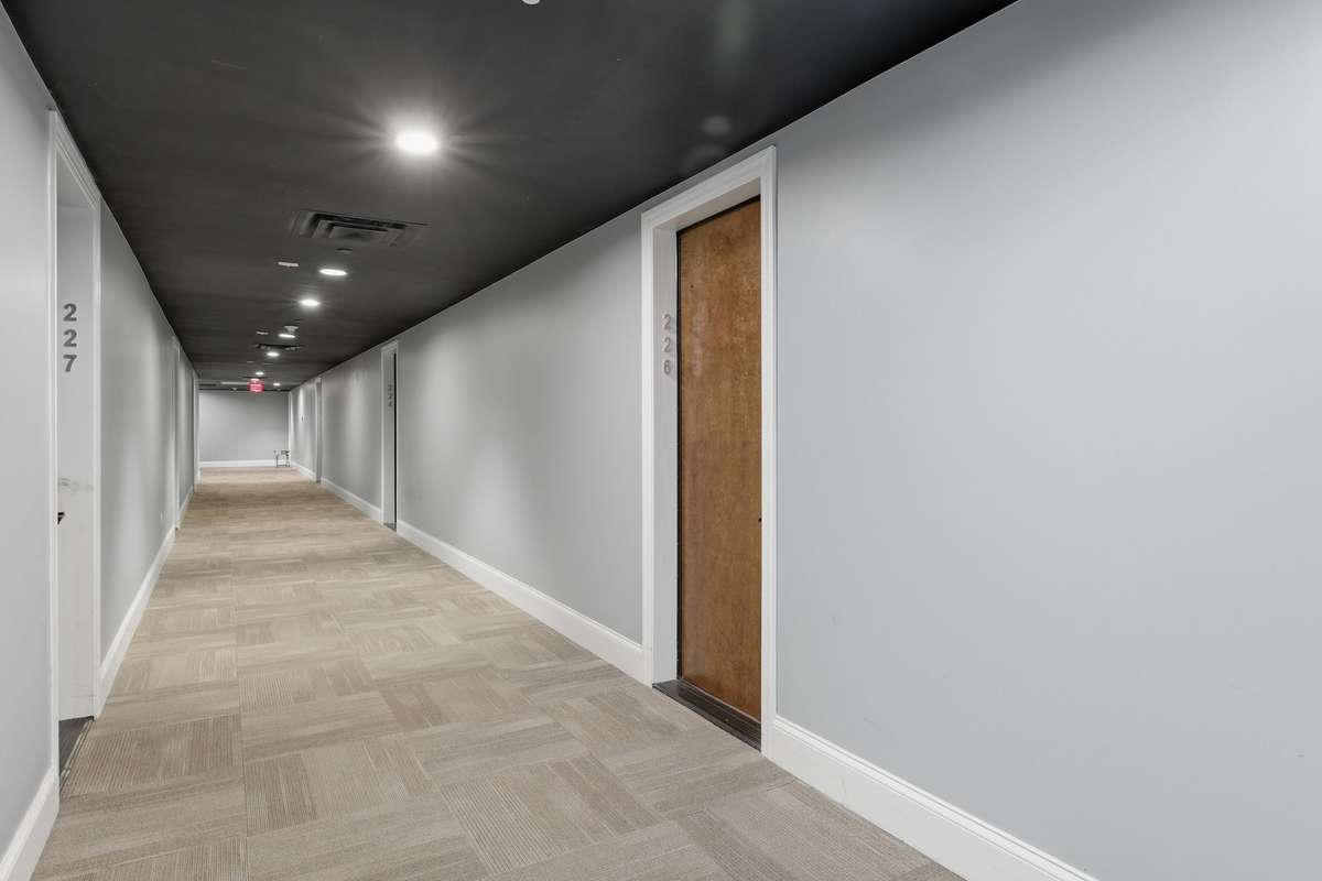 Expansive hall way