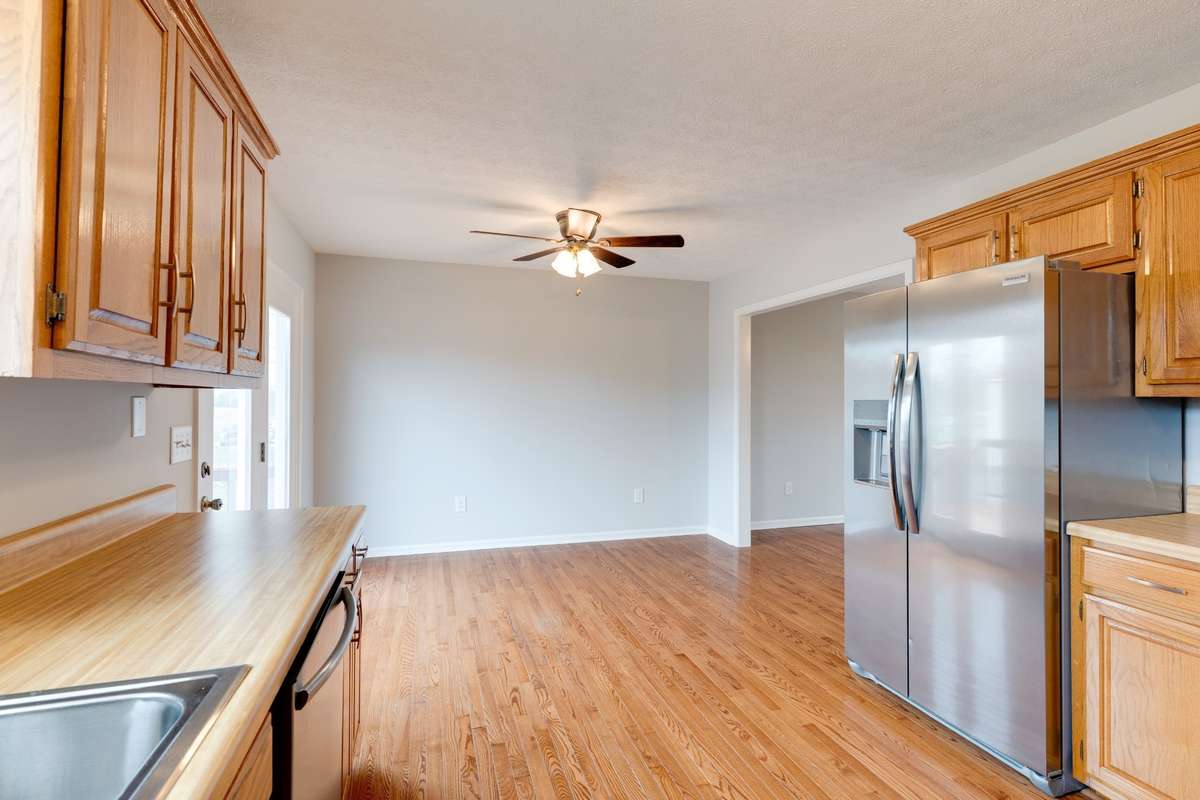 Plenty of room for dining, too!