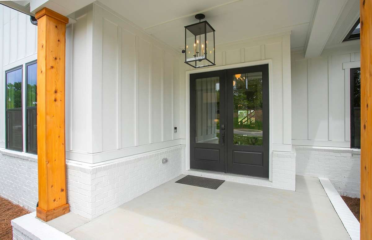 Pictures are of the Foxmoor model home. All pictures shown to emphasize the builder quality and finishes available.