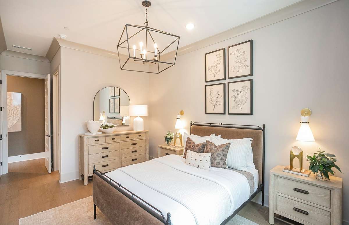 Pictures are of the Foxmoor model home. All pictures shown to emphasize the builder quality and finishes available.