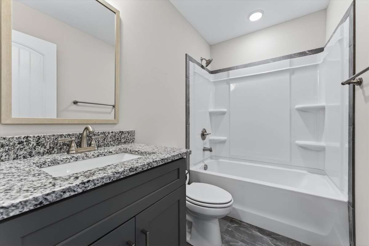 Bathroom with shower/tub combo
