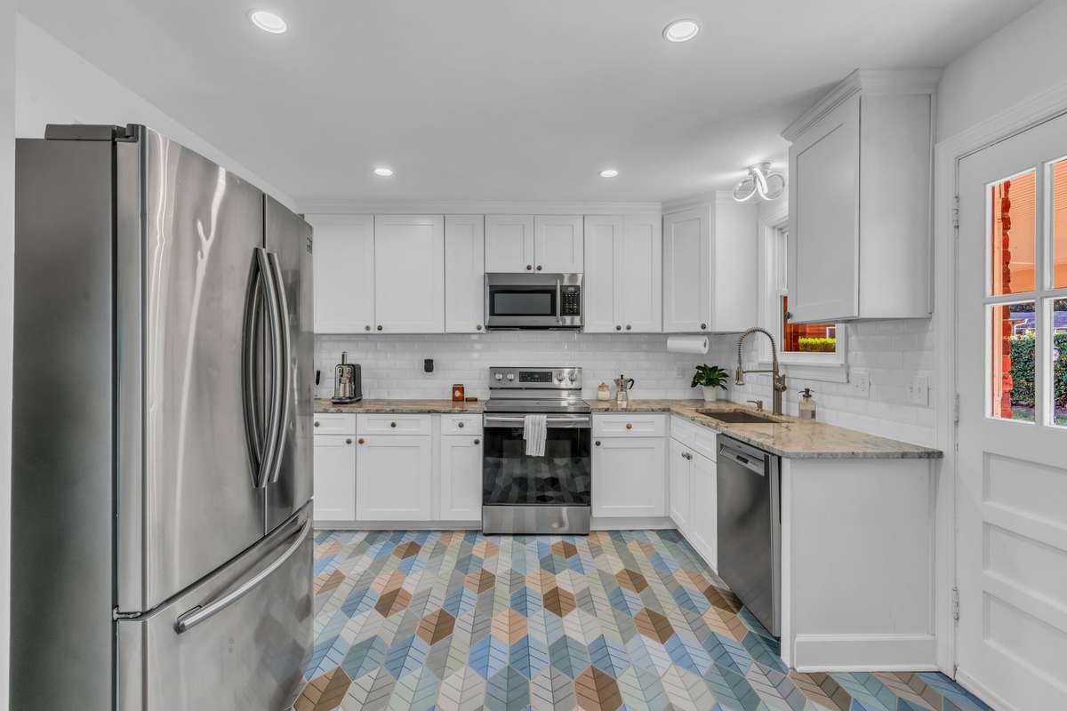 Renovated Kitchen!!