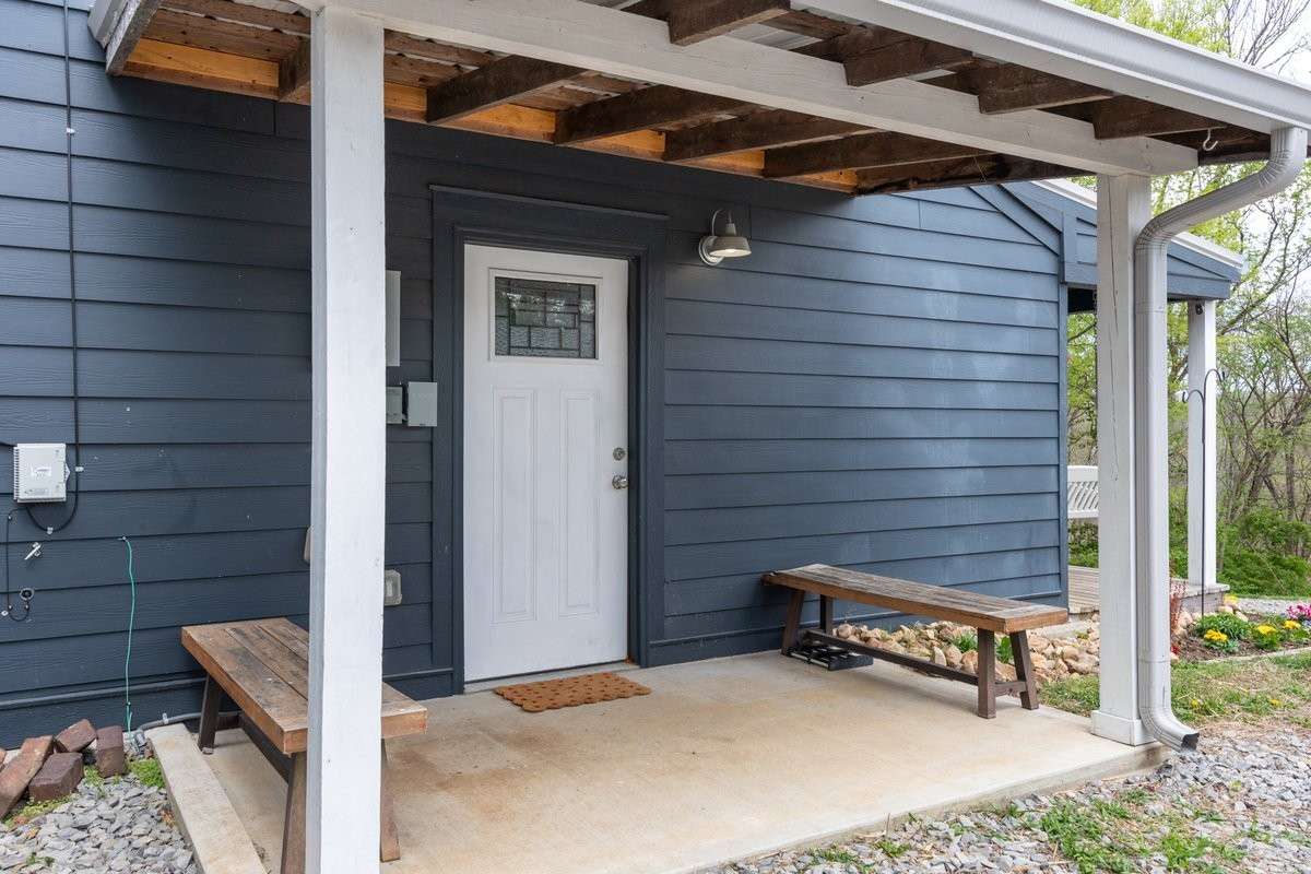 Side Entry Covered porch will catch all Heavy In and Outs