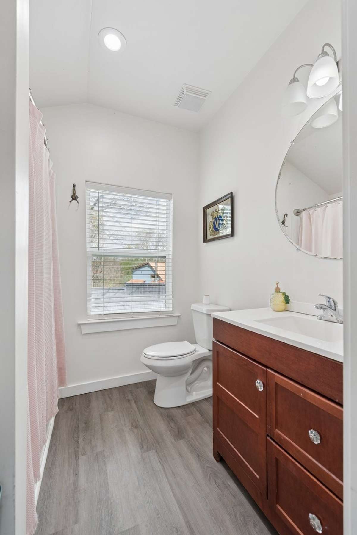 Remodeled Bath Tub/Shower combo, New Fixtures