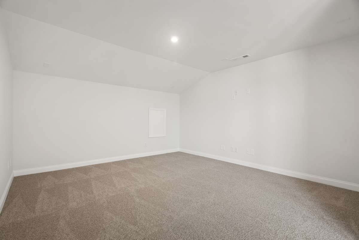 *** Photos are of a previously built Shannon in another Drees Homes community. Standard Features and Options may vary. ***