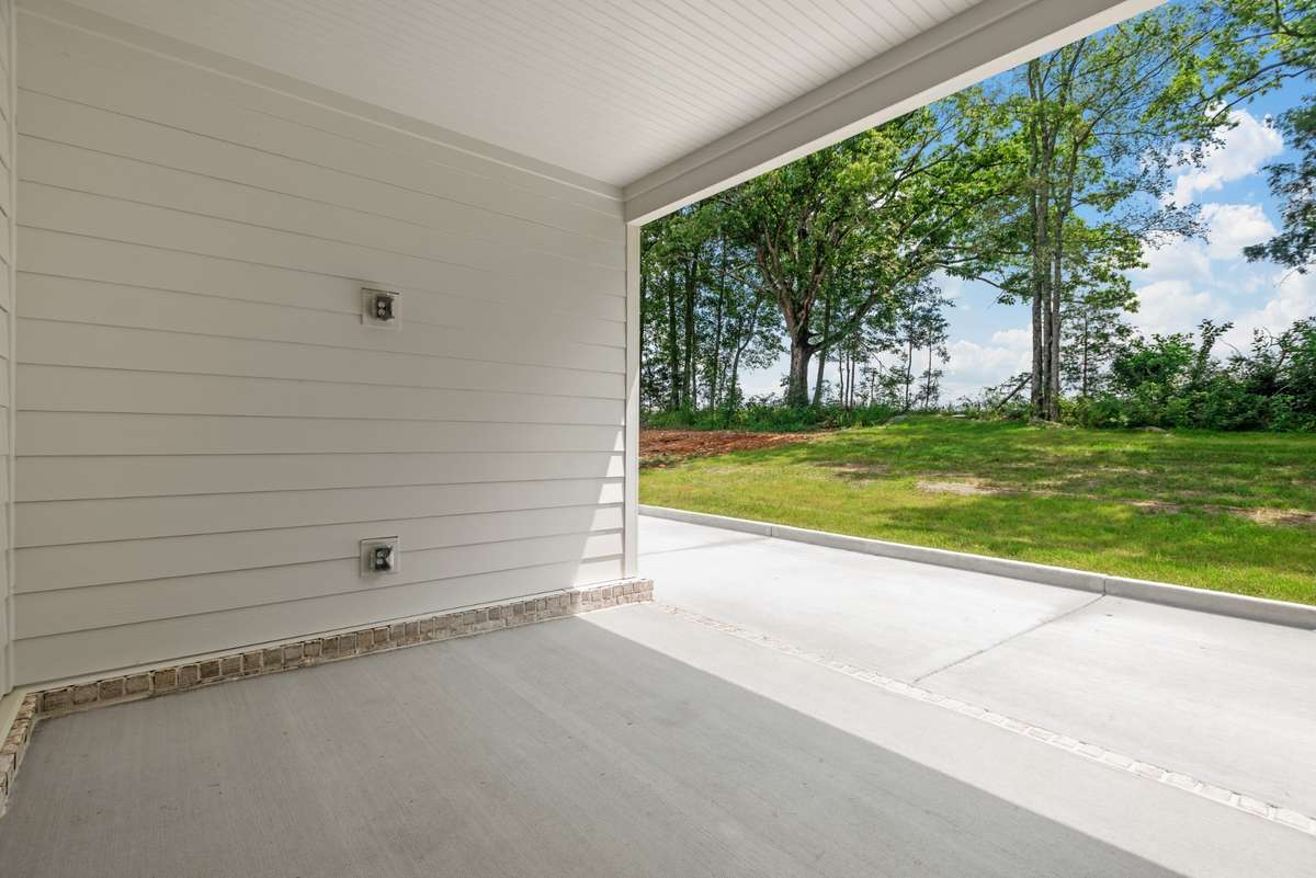 *** Photos are of a previously built Shannon in another Drees Homes community. Standard Features and Options may vary. ***