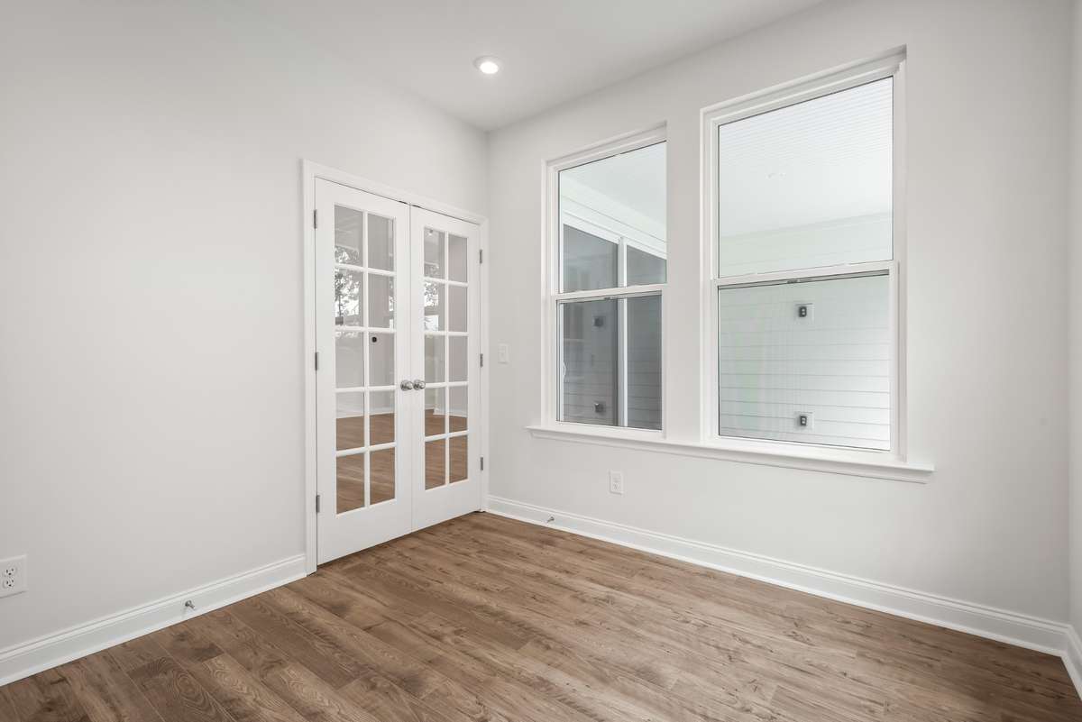 *** Photos are of a previously built Shannon in another Drees Homes community. Standard Features and Options may vary. ***