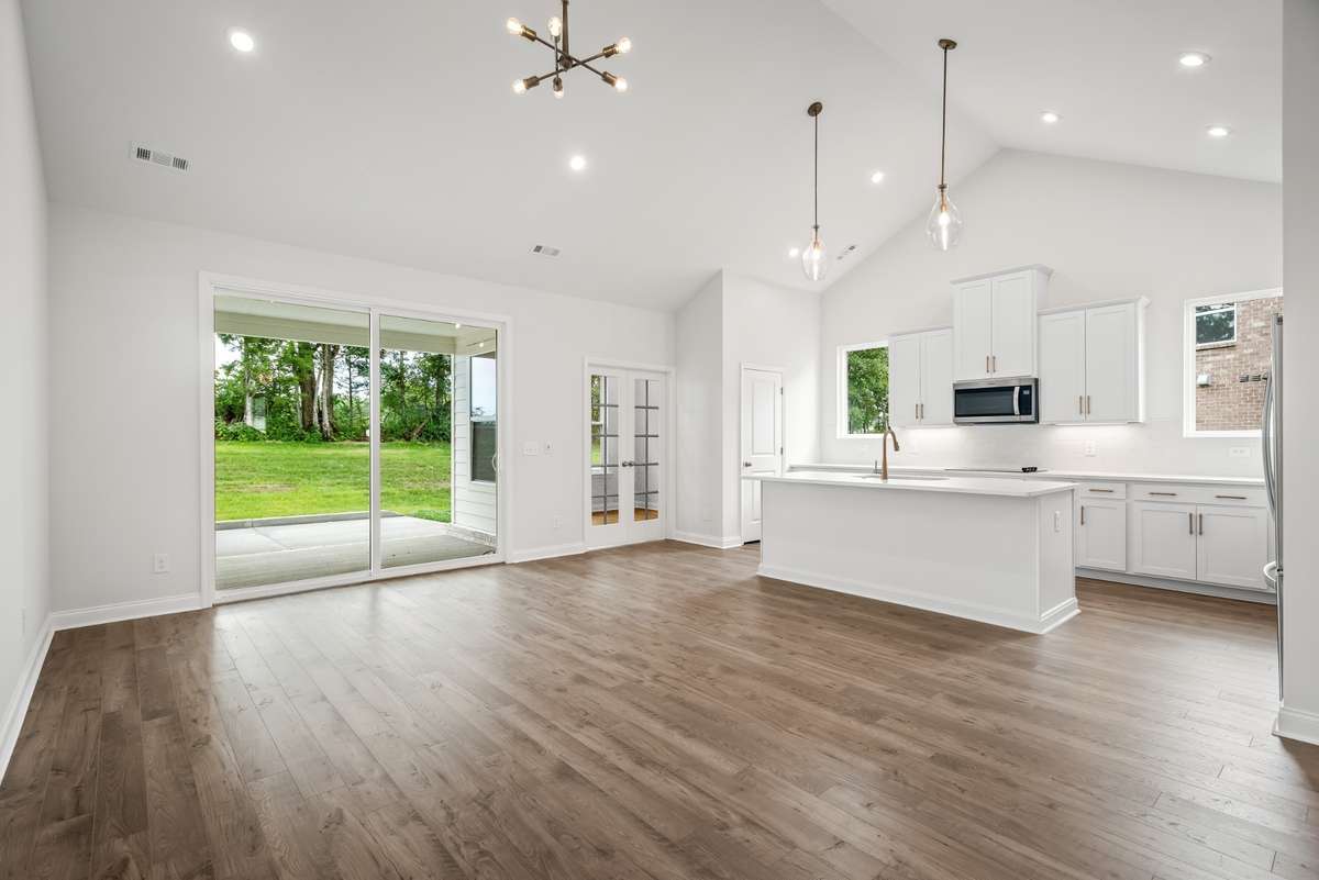 *** Photos are of a previously built Shannon in another Drees Homes community. Standard Features and Options may vary. ***