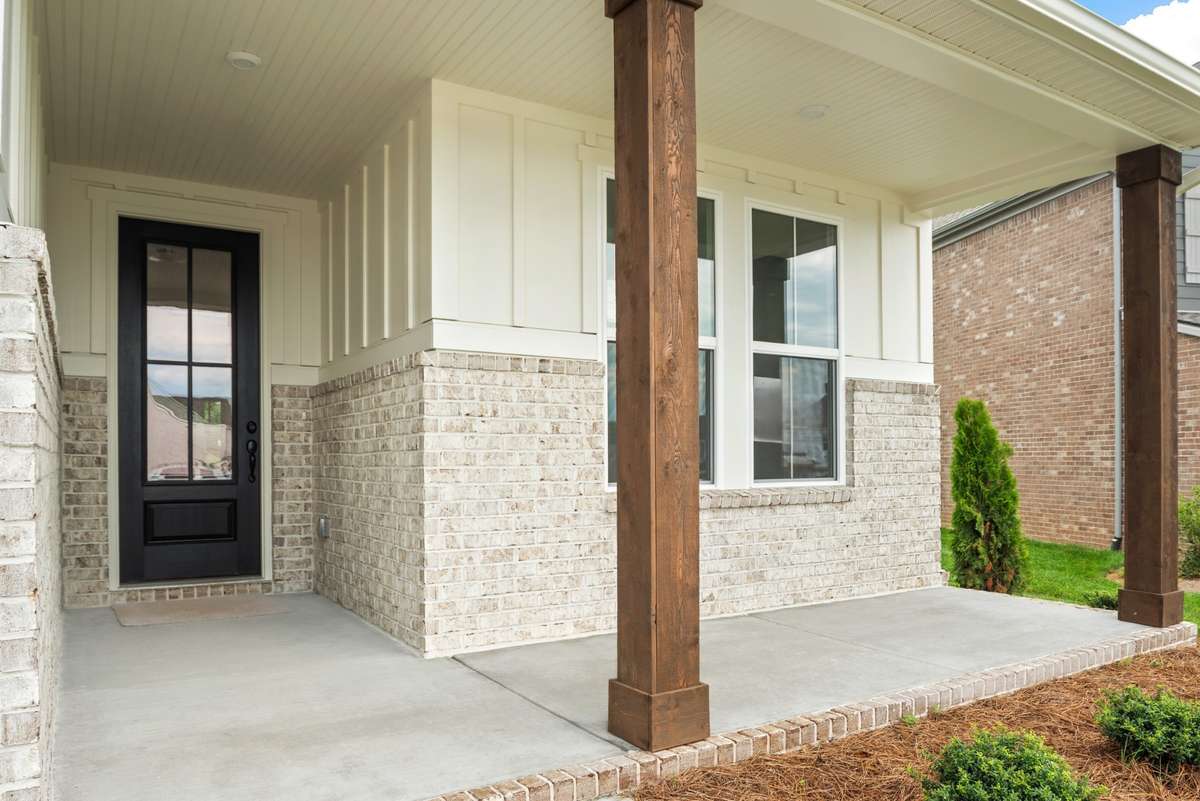 *** Photos are of a previously built Shannon in another Drees Homes community. Standard Features and Options may vary. ***