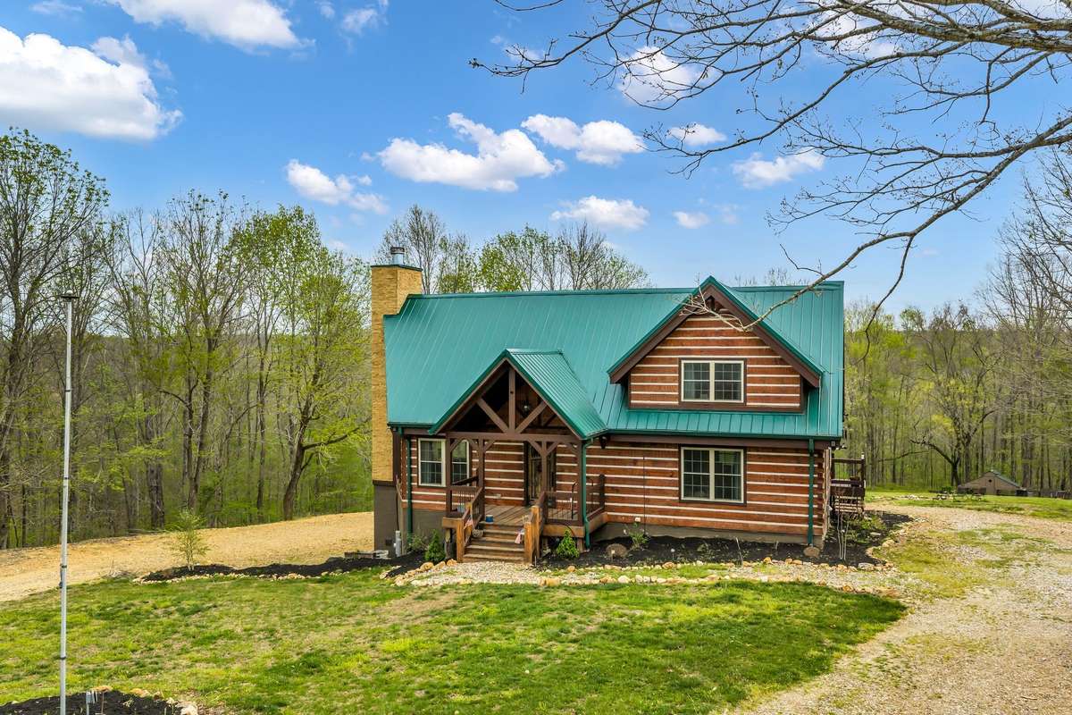 If you are looking for privacy and lots of wildlife, this is the home for you!