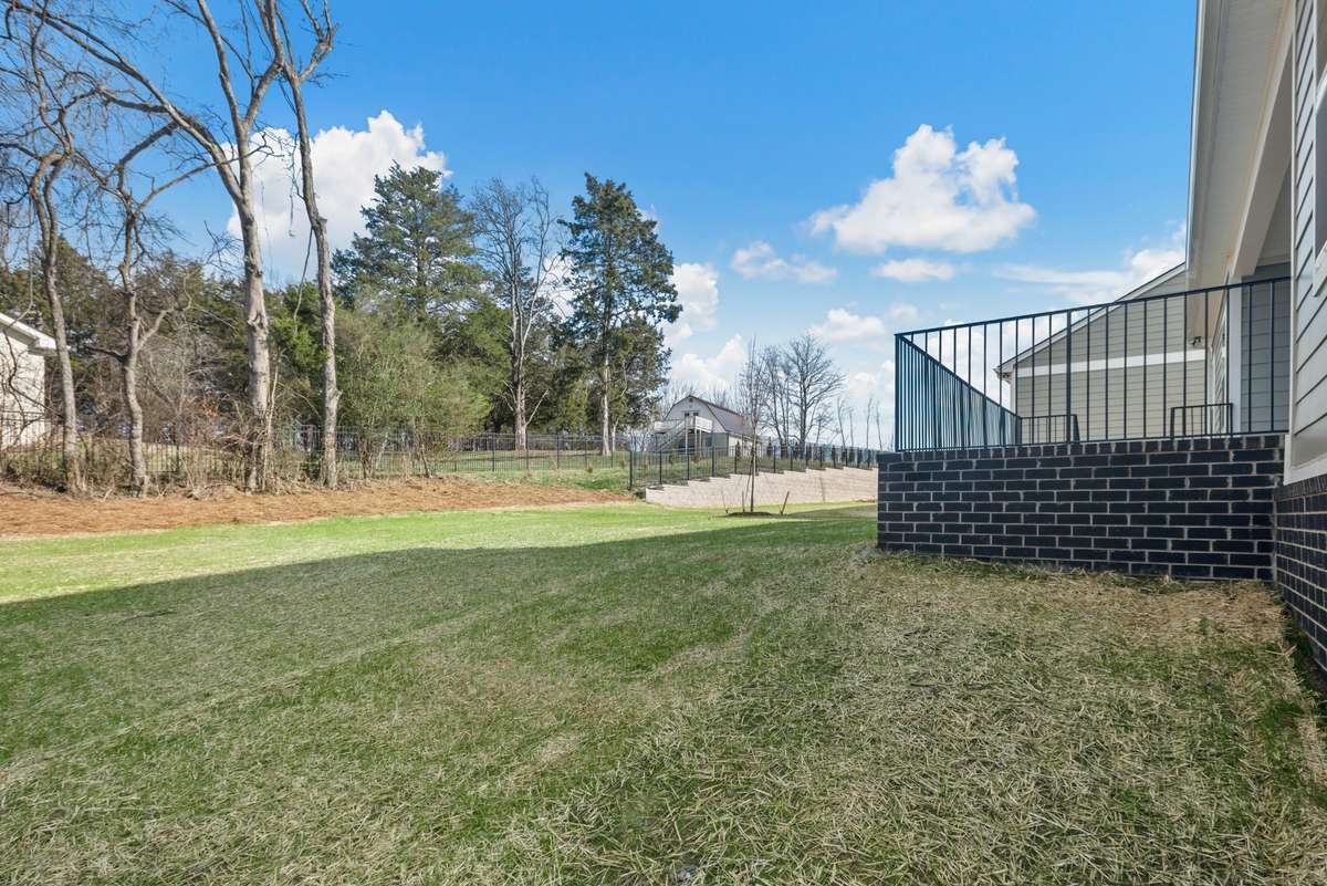 *** Photos are of a previously built Dahlia in another Drees Homes community. Standard Features and Options may vary. ***