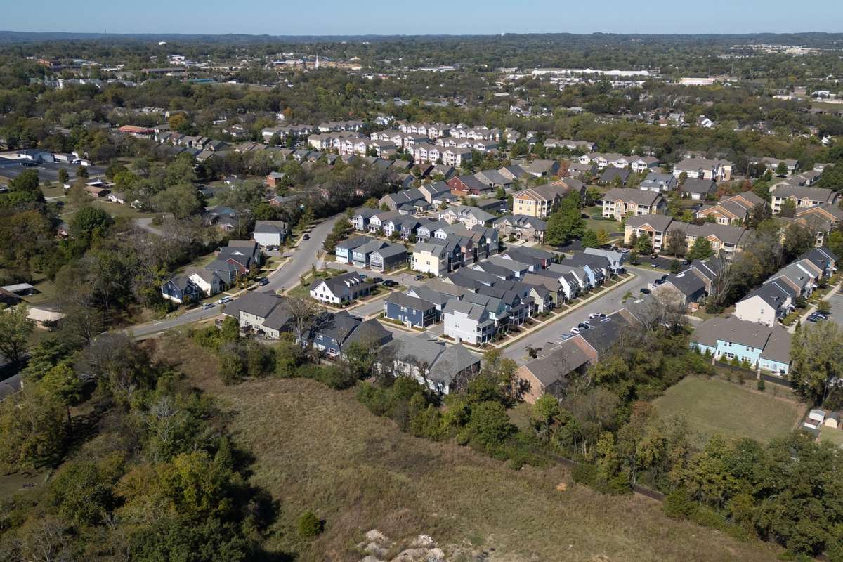 This end-unit backs to a vacant lot . . . perfect!