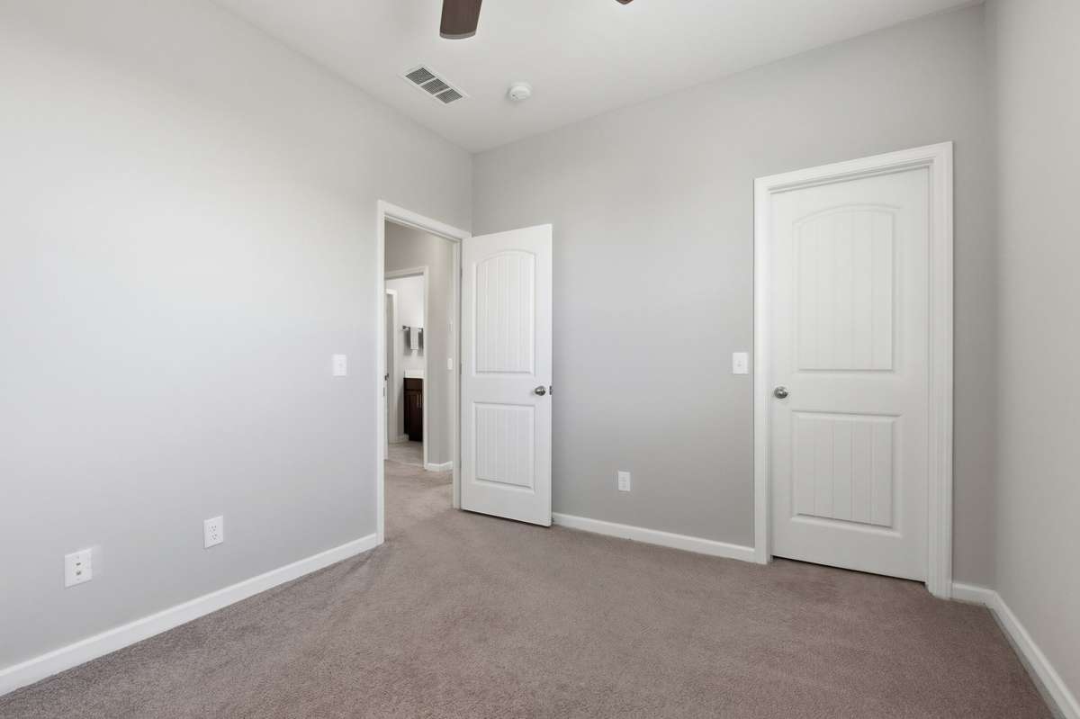 Another view of the guest room.