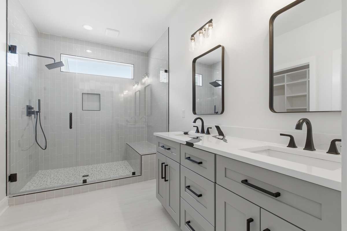 Owner's Suite Primary Ensuite